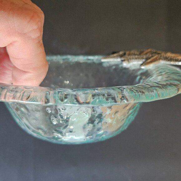Glass Clear Textured Bubble Glass Small Bowl With Cluster of Silvertone Starfish - Picture 4 of 6